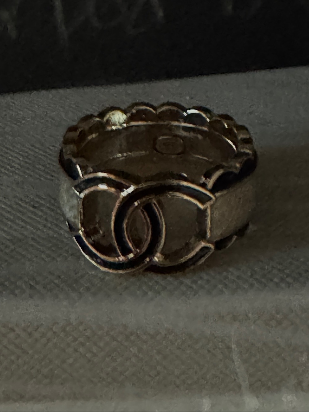 CHANEL Cream & Gold Interlocking CC Band Ring